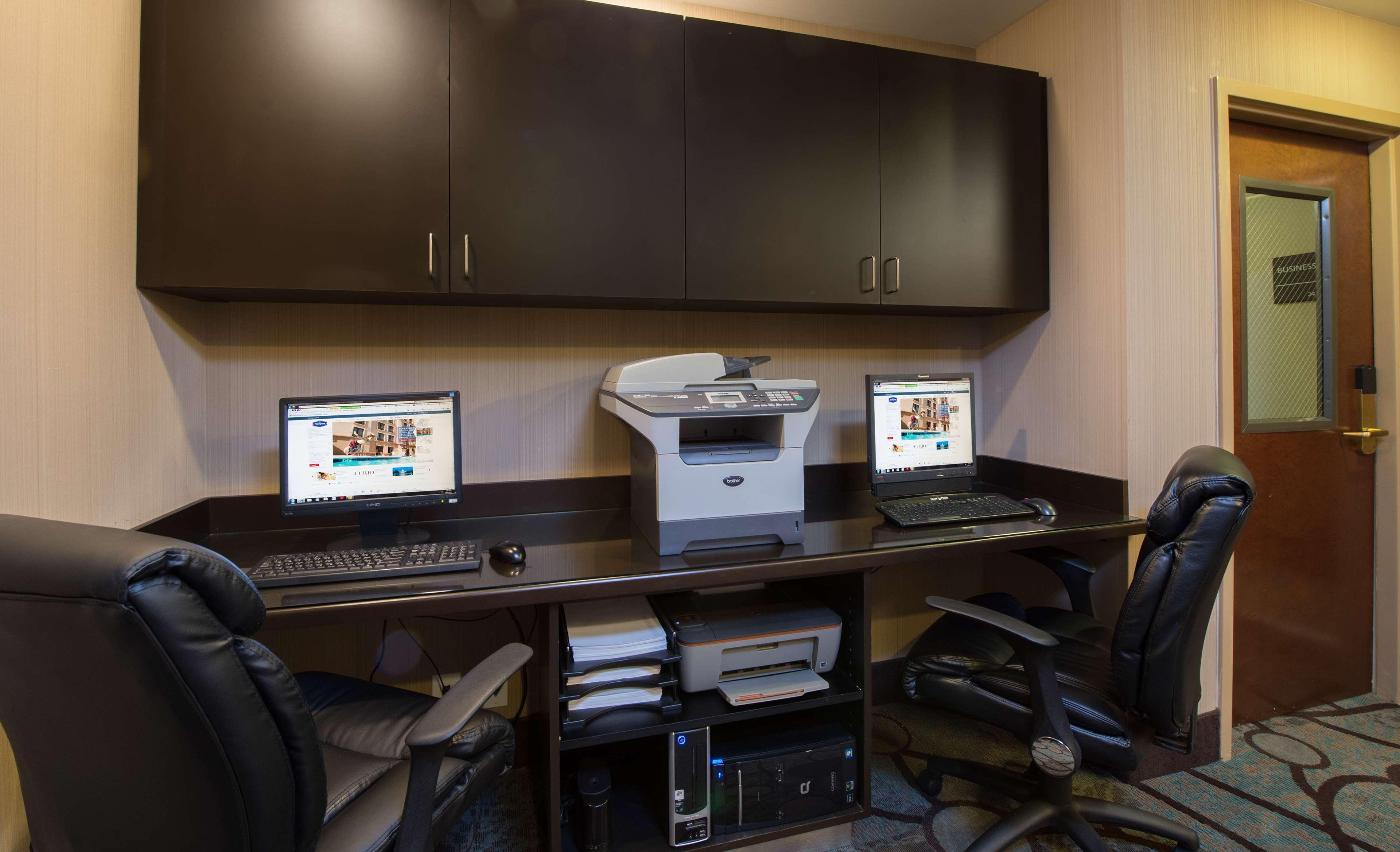 Hampton Inn Cornelia Bagian luar foto